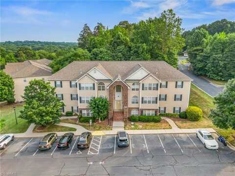 2033 Salem Bluff Drive, Winston Salem, NC 27127