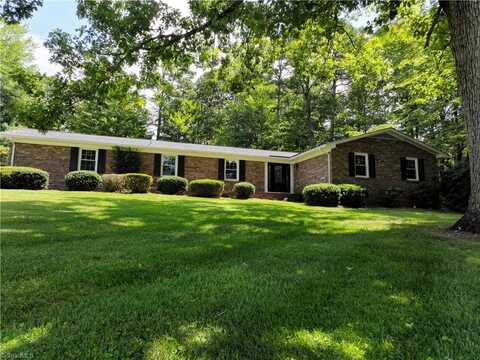 211 Friendly Lane, Pilot Mountain, NC 27041