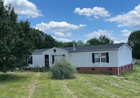 5155 Spoon Loop Road, Liberty, NC 27298