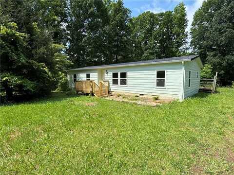 121 Austine Lane, Advance, NC 27006