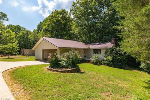 7141 Little Uwharrie Road, Thomasville, NC 27360