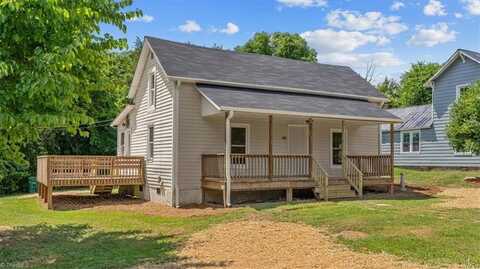 301 West End Boulevard, Madison, NC 27025