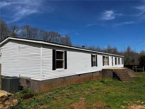 5943 Cherokee Trail, Pleasant Garden, NC 27313