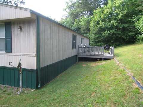 1401 Carson Road, Pilot Mountain, NC 27041