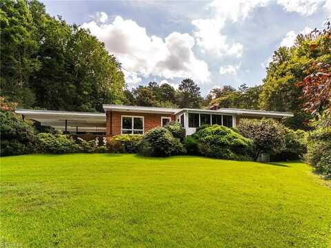 3323 Oliver Hills Road, Greensboro, NC 27406