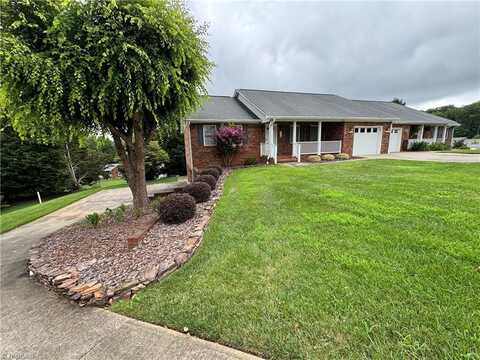 116 Forrest Hills Circle, King, NC 27021