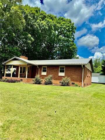 6520 US Highway 158, Summerfield, NC 27358