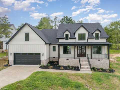 7606 Monty Drive, Kernersville, NC 27284