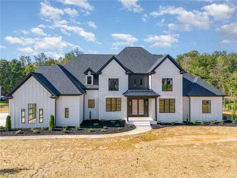 7615 Pemberley Drive, Oak Ridge, NC 27310