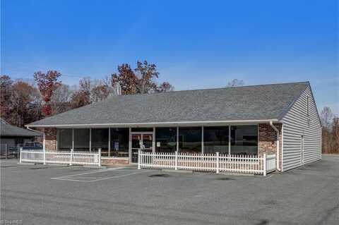 247 W Kings Highway, Eden, NC 27288