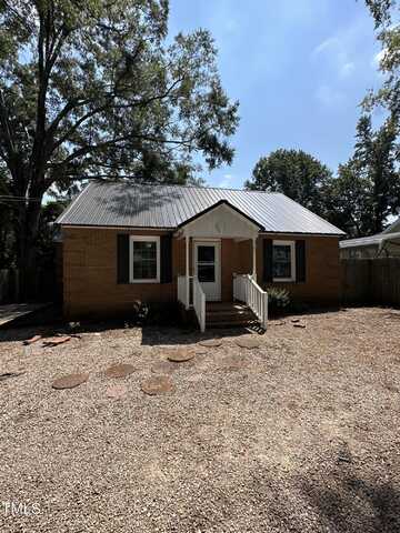 209 W Sycamore Street, Zebulon, NC 27597