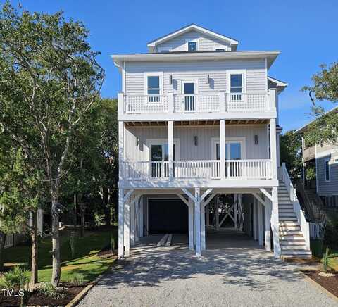 121 Atkinson Road, Surf City, NC 28445