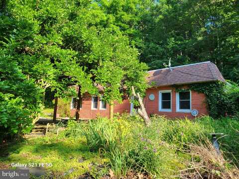 98 FALLEN CABIN LANE, LANDISBURG, PA 17040