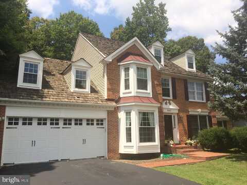 8502 CHASE GLEN CIRCLE, FAIRFAX STATION, VA 22039