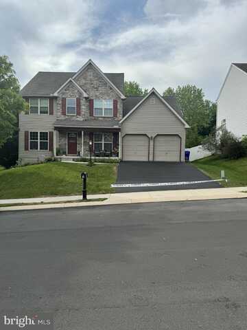 19 EAGLETON DRIVE, JACOBUS, PA 17407