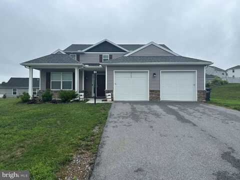 203 EAGLE ROAD, DILLSBURG, PA 17019