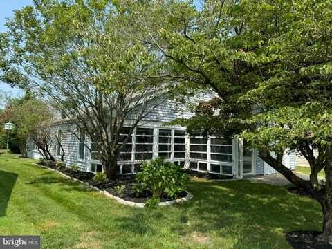 28 PULHAM LANE, SOUTHAMPTON, NJ 08088