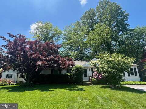 110 ROBERTS LANE, WEST CHESTER, PA 19382