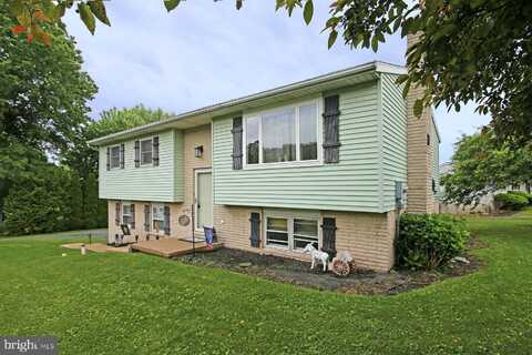 1595 JODY AVENUE, LEBANON, PA 17046