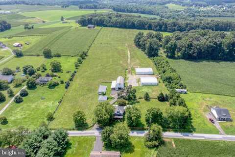 202 HUNT CLUB ROAD, FAWN GROVE, PA 17321