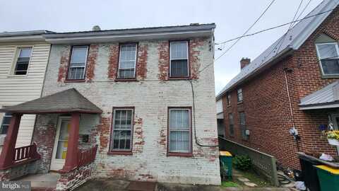 557 BROAD STREET, CHAMBERSBURG, PA 17201