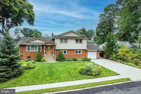 28 MERRITT DRIVE, LAWRENCEVILLE, NJ 08648