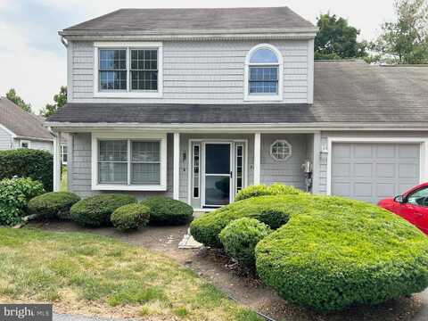 262 CRESCENT DRIVE, HERSHEY, PA 17033