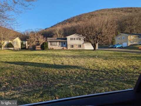 207 W BIDDLE STREET, GORDON, PA 17936