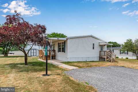 9 MAIZEFIELD DRIVE, SHIPPENSBURG, PA 17257