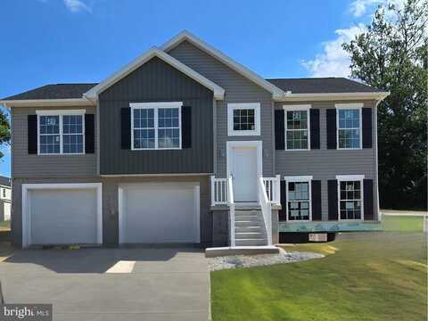 320 CLOVER LANE, HANOVER, PA 17331