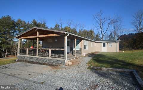 294 BATDORF ROAD, BERNVILLE, PA 19506