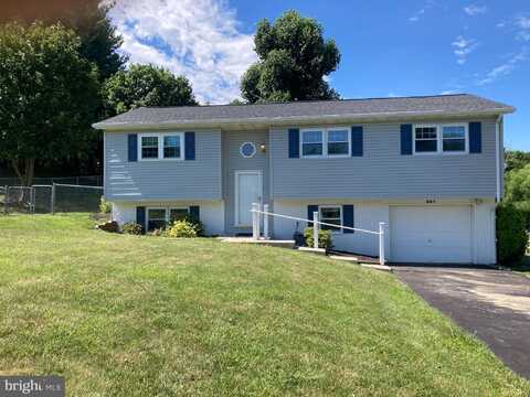 221 KINDIG ROAD, LITTLESTOWN, PA 17340