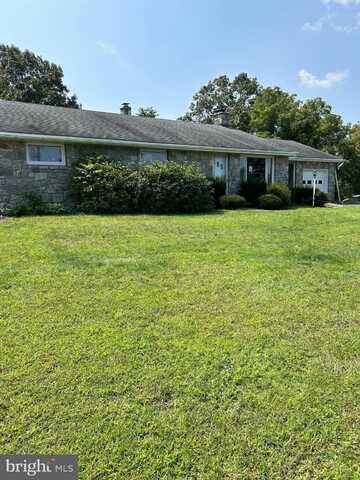 50 FITTERLING ROAD, MOHNTON, PA 19540