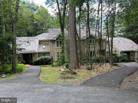 616 UNCAS LANE, POCONO PINES, PA 18350