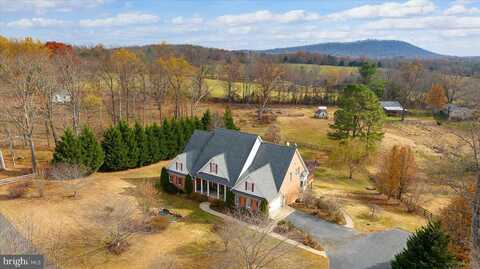 6 HOPE HILL ROAD, CASTLETON, VA 22716