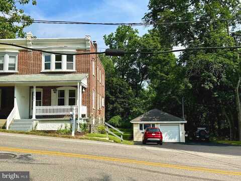 692 LENNI ROAD, ASTON, PA 19014