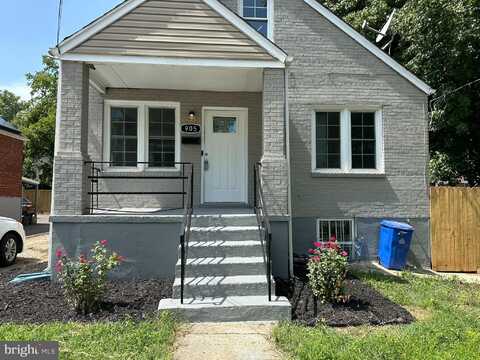 905 LARCHMONT AVENUE, CAPITOL HEIGHTS, MD 20743