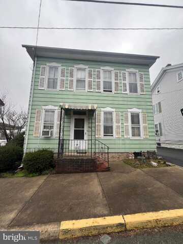 253 W MAIN STREET, ELIZABETHVILLE, PA 17023