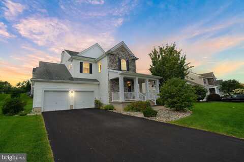 2784 FARMSTEAD DRIVE, EASTON, PA 18040