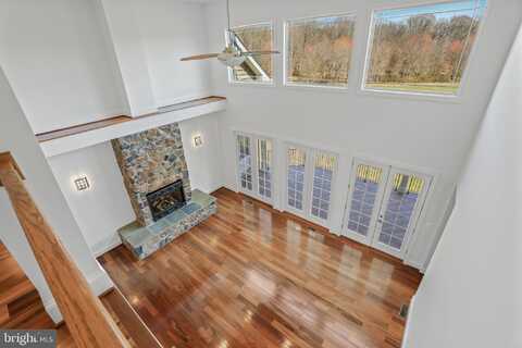 37016 LONGMOOR FARM LANE, HILLSBORO, VA 20132