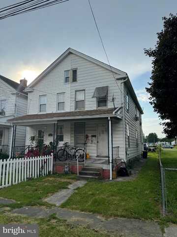 401 PINE STREET, HANOVER, PA 17331