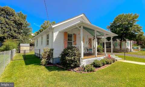 33 MARYLAND AVE, COLONIAL BEACH, VA 22443