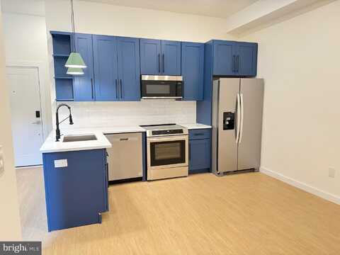 4054 W GIRARD AVENUE, PHILADELPHIA, PA 19104