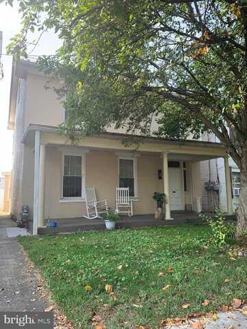 217 S WASHINGTON ST., GREENCASTLE, PA 17225