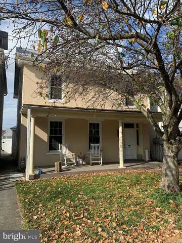 217 S WASHINGTON ST., GREENCASTLE, PA 17225