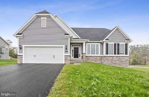 207 GRANITE LANE, HANOVER, PA 17331