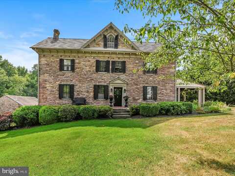 92 SYCAMORE ROAD, DOUGLASSVILLE, PA 19518