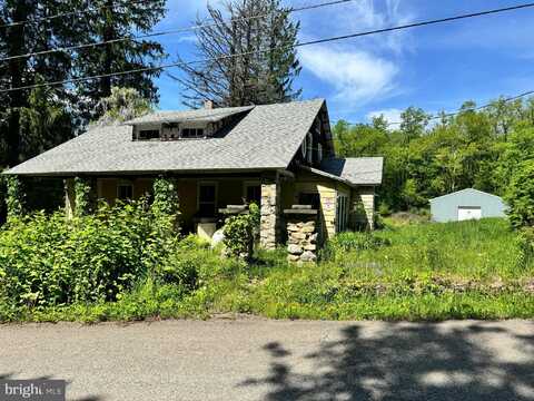 47 MATHEWS ROAD, WAYMART, PA 18472