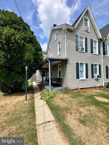 621 NOBLE STREET, LEBANON, PA 17042