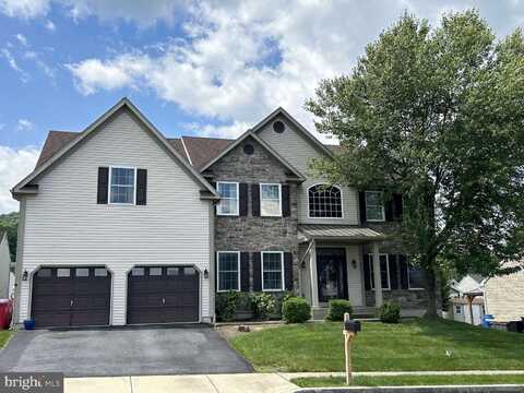 207 S ARTHUR DRIVE, SINKING SPRING, PA 19608